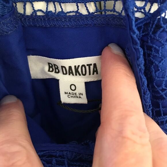 BB Dakota Lace Overlay Sleeveless Dress Zip Back - Picture 3 of 9